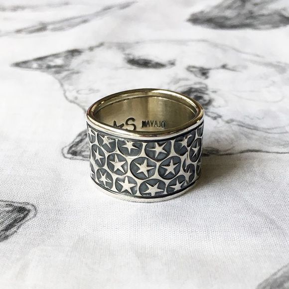 Cody Sanderson - Super Star Stamp Wide Ring - Picture 4 of 7